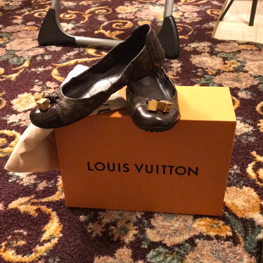 Authentic Louis Vuitton ballerina flat